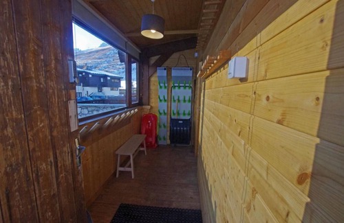 Val Claret Ski Chalet | Chalet, view lake, fireplace or stove, tv, ski locker, 180m², Tignes
