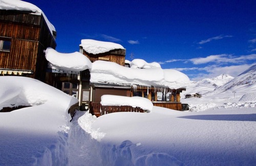Val Claret Ski Chalet | Chalet, view lake, fireplace or stove, tv, ski locker, 180m², Tignes