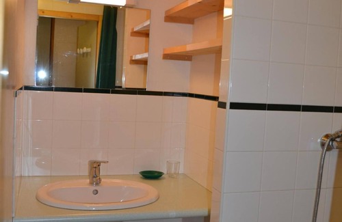 Albiez-le-Vieux Ski Chalet | Chalet, view open, terrace, fireplace or stove, tv, ski locker, 89m², Albiez Montrond