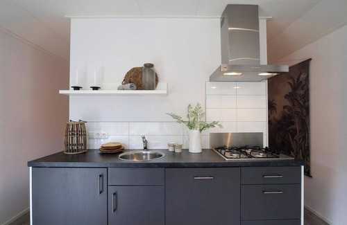 Noordoostelijk van Schaarsbergen House | Chalet with 1 bedroom and a terrace
