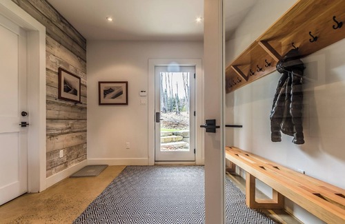 Mont-Tremblant Ski Chalet | Chalet with gorgeous areas, and an exquisite design alpine contemporary.