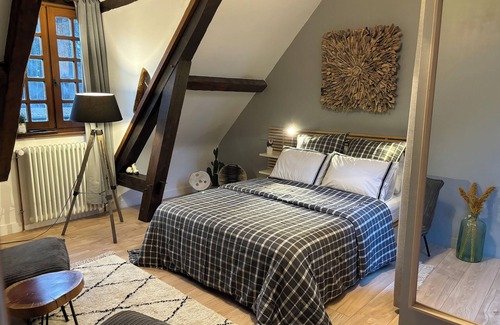 Chaumont-sur-Tharonne Bed & Breakfast | Chambre à la Campagne Avec Piscine au Cœur de la Forêt