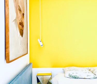 Macon Bed & Breakfast | CHAMBRE ARTY CHEZ MINUIT DEUX