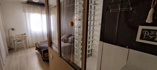 Decre-Cathedrale Bed & Breakfast | Chambre avec entrée Privée au calme, quartier Talensac