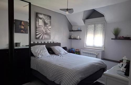 Romorantin-Lanthenay Bed & Breakfast | Chambre avec SDB privative et parking MOTO ou VL