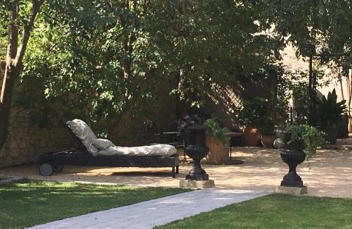 Cadereau Bed & Breakfast | Chambre côté jardin