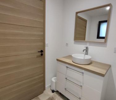 Mezeray Bed & Breakfast | Chambre double avec salle de bain privée