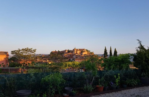 Roussillon Bed & Breakfast | Chambre du sentier des ocres