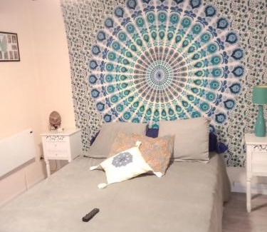 Ruoms Bed & Breakfast | chambre plus salon 25 M2 et table d'hôtes Ruoms 2