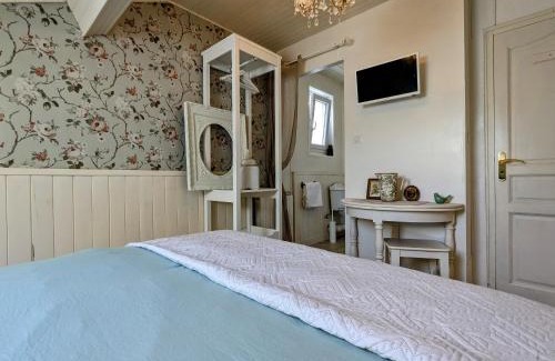 Rosieres Bed & Breakfast | Chambre Verte avec Jardin partagé près du Puy-en-Velay - FR-1-582-498