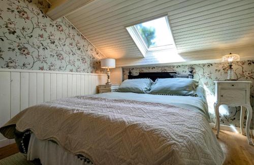 Rosieres Bed & Breakfast | Chambre Verte avec Jardin partagé près du Puy-en-Velay - FR-1-582-498