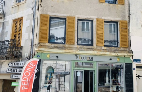 Lormes Bed & Breakfast | Chambres au Cœur de Ville