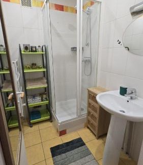 Alouettes House | Chambres privées avec piscine partagées et cuisine partagée à 20 minutes de Paris et 40 minutes de disneyland