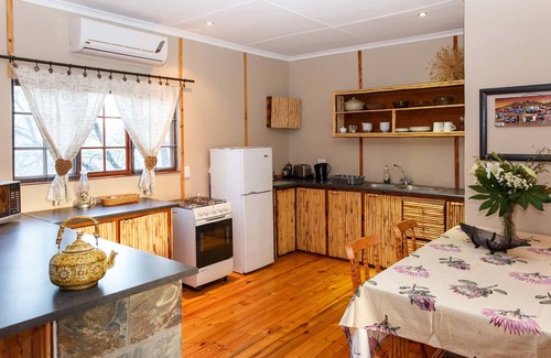 Oudtshoorn House | Chandelier Game Lodge
