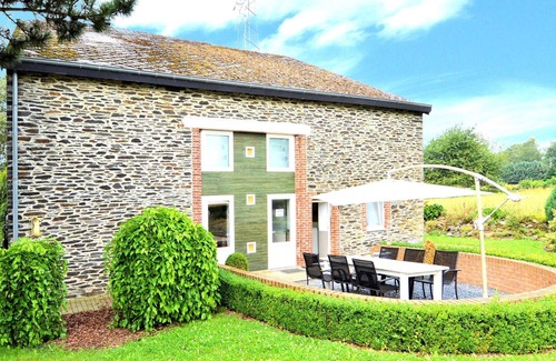 Nisramont House | Characteristic family home with garden
