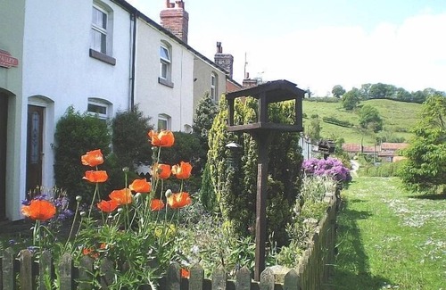 Grosmont Cottage | Character Cottage In Amazing Location Of Steam Trains-check NYMR timetable