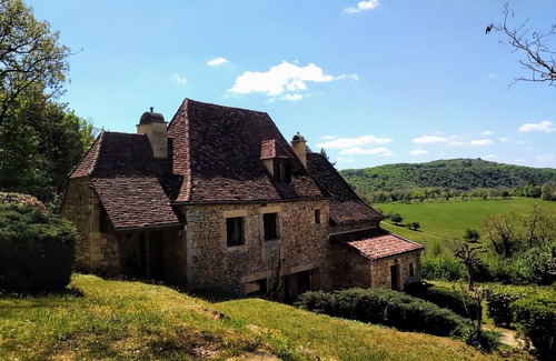 Tursac Cottage | Character house 8/10 pers. with private pool, view of MARZAC castle
