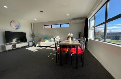 Edgeware Apartment | Character & new CNZhouse with quiet