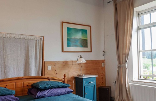 Burum Apartment | Characteristic headlong hull farm with thatched cover