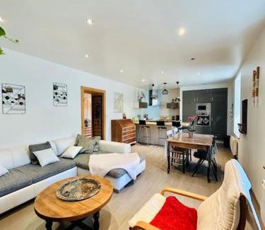 Pontarlier Apartment | Charisma - 2 chambres Proche hypercentre