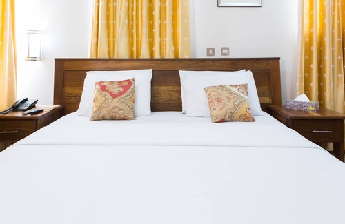 Tesano Hotel | Charleston Hotel