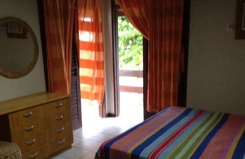 Barra Mar House | Charm and comfort w / view w / the sea. Beautiful garden w / pool - 04 suites.