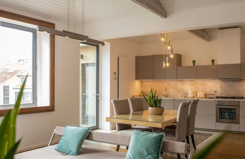 Bonfim House | Charm Palace