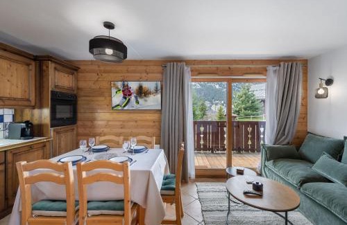 Meribel Village Apartment | Charmant 3 pièces avec 2 chambres, terrasse, parking et Wi-Fi à Méribel - FR-1-566-61