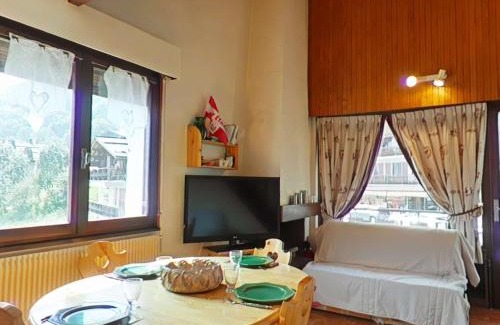 Le Grand-Bornand Apartment | Charmant appart 3 pièces avec mezzanine et ascenseur, 6 pers, centre village, proche commerces, navettes - FR-1-241-138