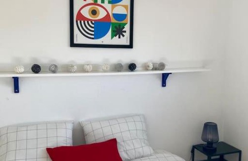 Thonon-les-Bains Apartment | Charmant Appartement Pop - Arty