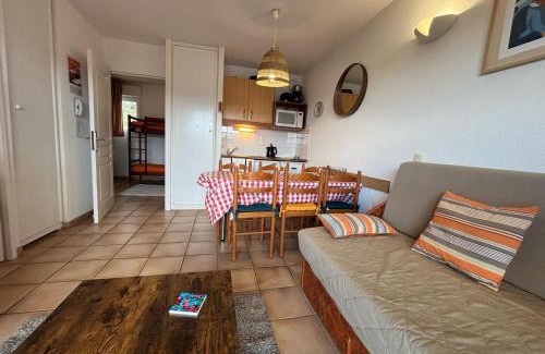 Behobie Apartment | Charmant appartement avec terrasse dans résidence avec piscine à Ciboure - FR-1-239-1107