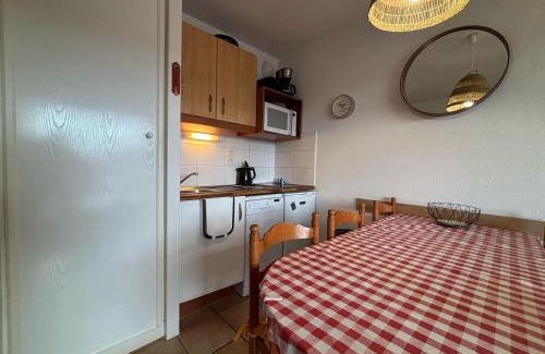 Behobie Apartment | Charmant appartement avec terrasse dans résidence avec piscine à Ciboure - FR-1-239-1107
