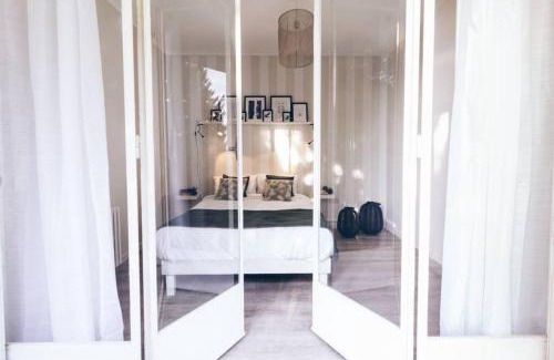 Poitiers Apartment | Charmant appartement - Chambre séparée - 300m de la gare et accès direct au cœur historique