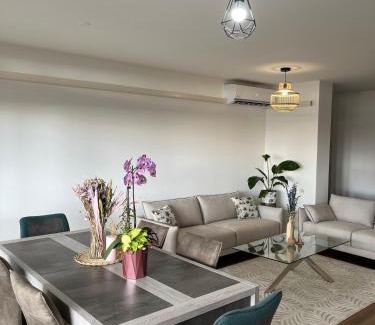 Saint-Pierre De La Reunion Apartment | Charmant appartement meublé à Terre Sainte