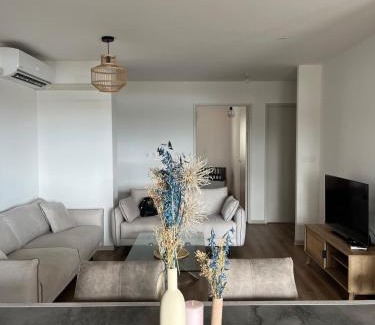 Saint-Pierre De La Reunion Apartment | Charmant appartement meublé à Terre Sainte