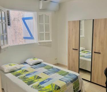 Les Abymes House | Charmant bas de villa partagé