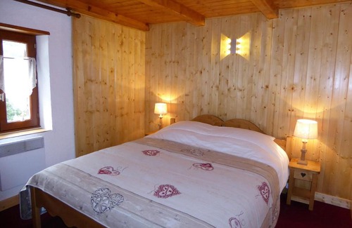 Pralognan-la-Vanoise Ski Chalet | Charmant Chalet en Pierre et Bois à Pralognan-la-Vanoise, Proche Commerces et Téléphérique - FR-1-464-16