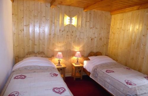Pralognan-la-Vanoise Ski Chalet | Charmant Chalet en Pierre et Bois à Pralognan-la-Vanoise, Proche Commerces et Téléphérique - FR-1-464-16