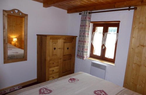 Pralognan-la-Vanoise Ski Chalet | Charmant Chalet en Pierre et Bois à Pralognan-la-Vanoise, Proche Commerces et Téléphérique - FR-1-464-16