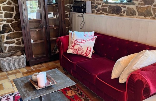Plougasnou House | Charmant Gîte de 5 Places Dans un Manoir du XVI ème Siècle. Animaux Bienvenus