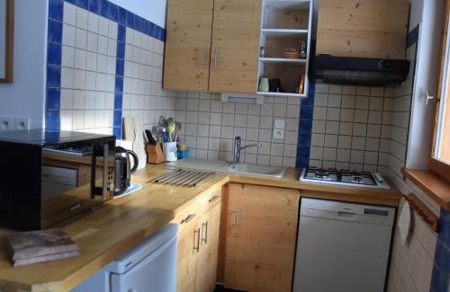 Pralognan-la-Vanoise Apartment | Charmant Rez-de-Jardin Proche Forêt, Centre et Pistes, 4 Pers, Parking Privé - FR-1-464-170