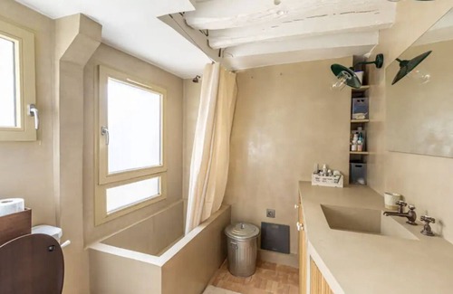 Les Iles Apartment | Charmant Studio au Cœur du Marais/hôtel de Ville