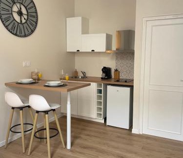 La Celle-sous-Gouzon Apartment | Charmant studio neuf centre-ville Libourne
