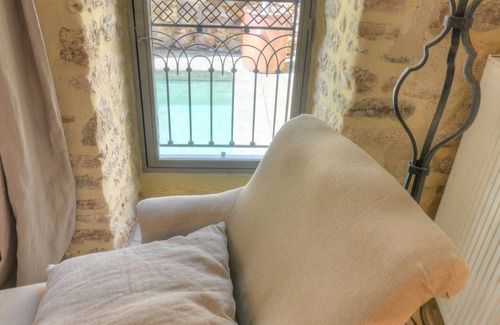 La Capelle-et-Masmolene House | Charmante et Authentique Maison de Village Avec une Belle Décoration