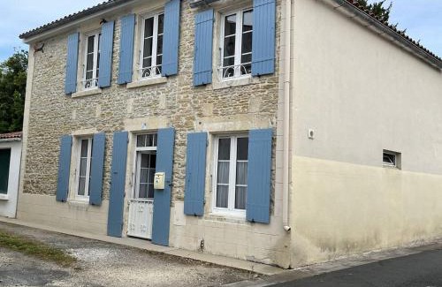 Saint-Georges-d'Oleron House | Charmante maison oléronnaise avec jardin, 3 chambres, centre bourg, proche plage, parking privé. - FR-1-246A-130