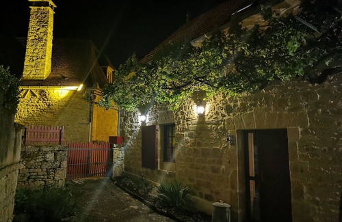 Carlux House | Charmante Maison de Bourg en Périgord Noir, Dordogne