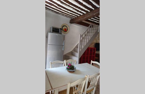 Apt House | Charmante Maison de village avec Jacuzzi