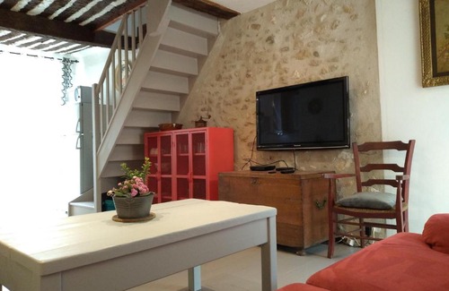 Apt House | Charmante Maison de village avec Jacuzzi