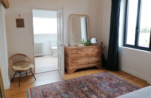 La Montagne House | Charmante Maison sur Jardin Clos Paysagé au Calme en Plein Bourg à 20' de Nantes