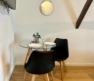 Chatellerault Apartment | Charme & calme en Centre ville à pied avec parking gratuit - Studio Oslo